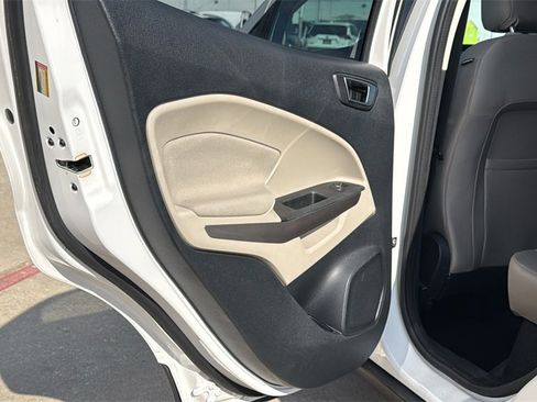 Used 2018 Ford EcoSport SE w/ SE Convenience Package image 16
