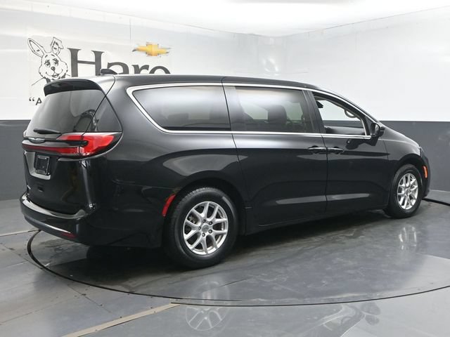 Used 2023 Chrysler Pacifica Touring-L FWD image 54