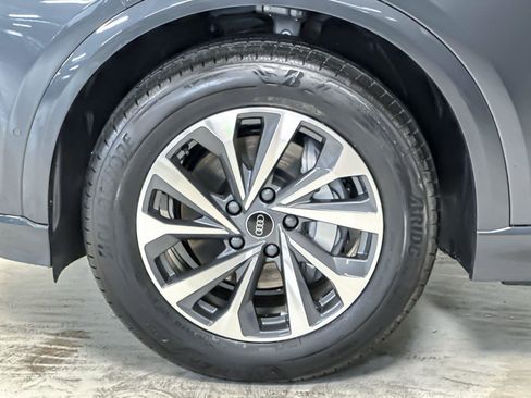 New 2025 Audi Q6 e-tron Premium Plus image 25