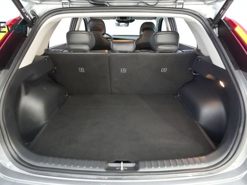 Used 2024 Kia Niro Wind w/ Wind Preserve Package FWD image 8