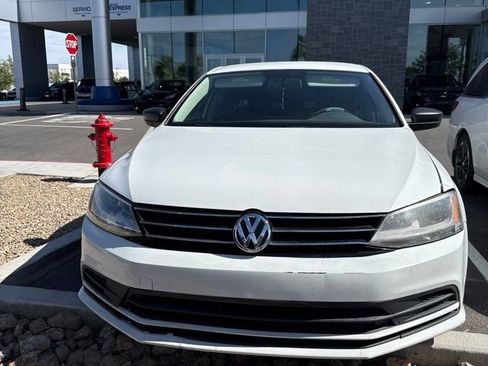 Used 2016 Volkswagen Jetta SE FWD image 31