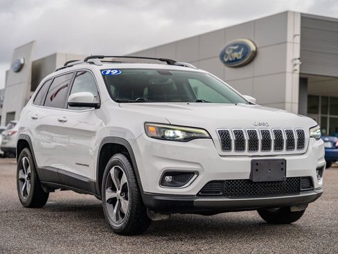 Used 2019 Jeep Cherokee Limited AWD/4WD image 1