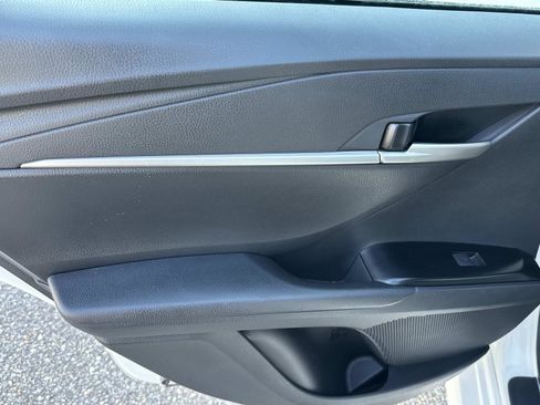 Used 2025 Toyota Camry LE image 22