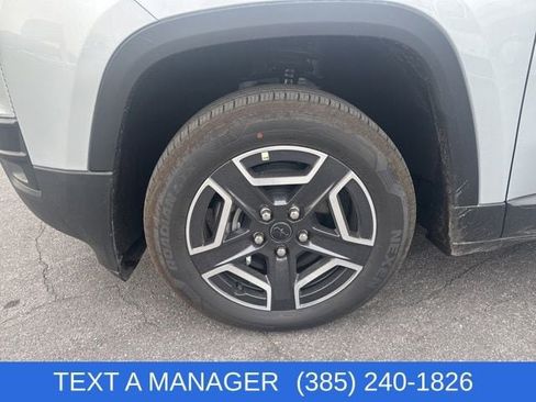 New 2026 Jeep Cherokee Limited image 6