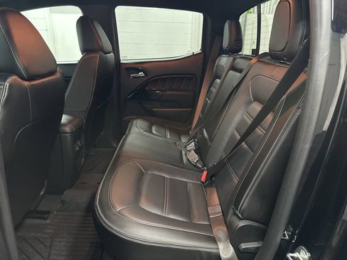 Used 2022 GMC Canyon Denali w/ Denali Black Edition Package AWD/4WD image 35
