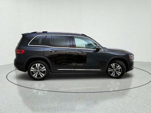 Used 2026 Mercedes-Benz GLB 250 image 7