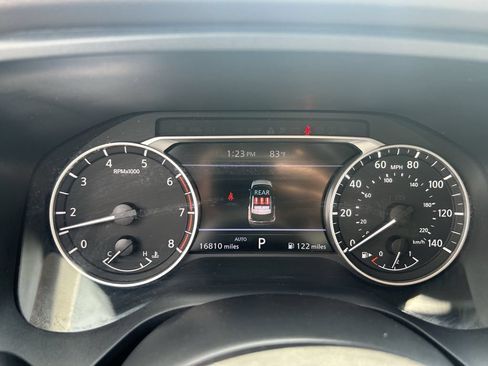 Used 2023 Nissan Rogue SL AWD/4WD image 11