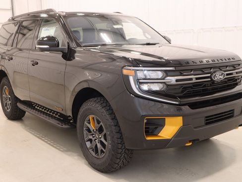 New 2025 Ford Expedition Tremor image 2