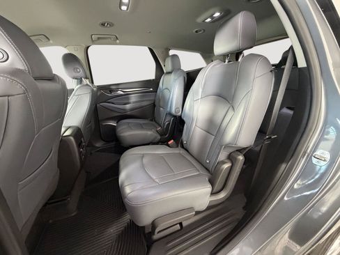 Used 2019 Buick Enclave Premium AWD/4WD image 7