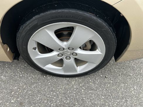 Used 2011 Toyota Prius Four image 13