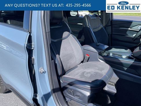 Used 2025 Ford Explorer ST w/ Sun And Sound Package AWD/4WD image 28