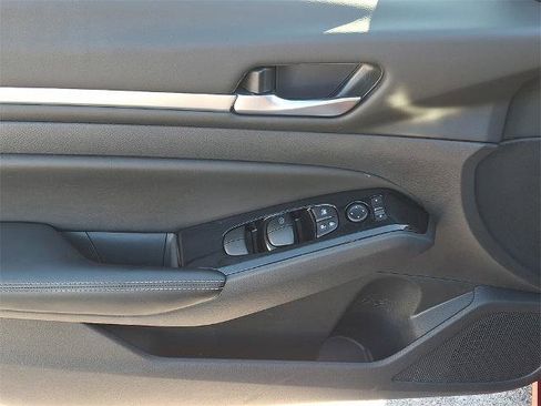 Certified 2024 Nissan Altima 2.5 SL image 13