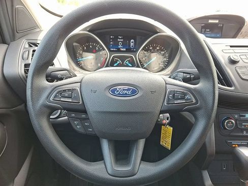 Used 2017 Ford Escape SE FWD image 14
