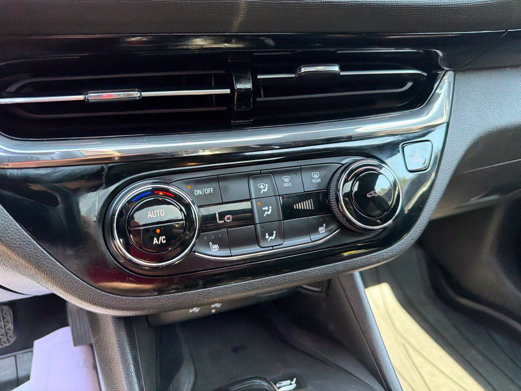 Used 2025 Buick Envista Sport Touring w/ Convenience I Package FWD image 30