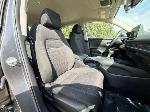 Used 2023 Honda HR-V LX image 18