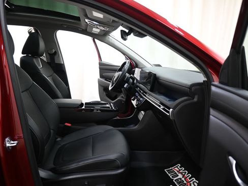 Used 2025 Hyundai Tucson Limited AWD/4WD image 13