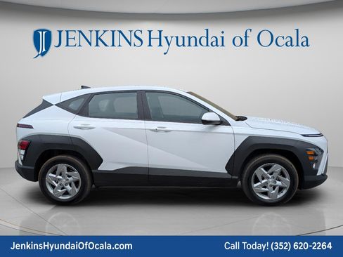 New 2026 Hyundai Kona SE FWD image 2