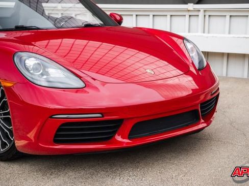 Used 2017 Porsche 718 Boxster S RWD image 22