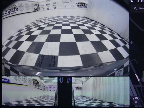 Used 2021 Tesla Model S Plaid image 12