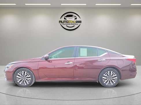 Used 2023 Nissan Altima 2.5 SV image 4