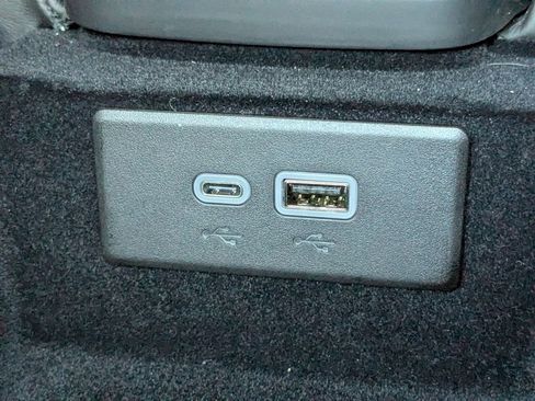 Used 2025 Chevrolet Corvette Stingray w/ Z51 Performance Package image 25