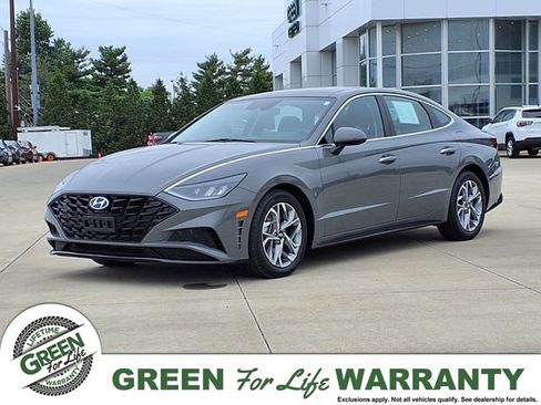 Certified 2023 Hyundai Sonata SEL w/ Convenience Package FWD image 1