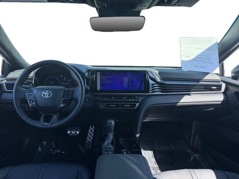 Used 2025 Toyota Camry XSE FWD image 10
