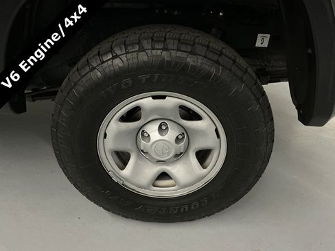 Used 2022 Toyota Tacoma SR5 image 29