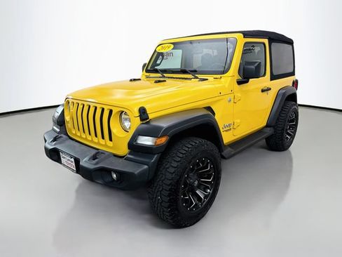 Used 2019 Jeep Wrangler Sport AWD/4WD image 3