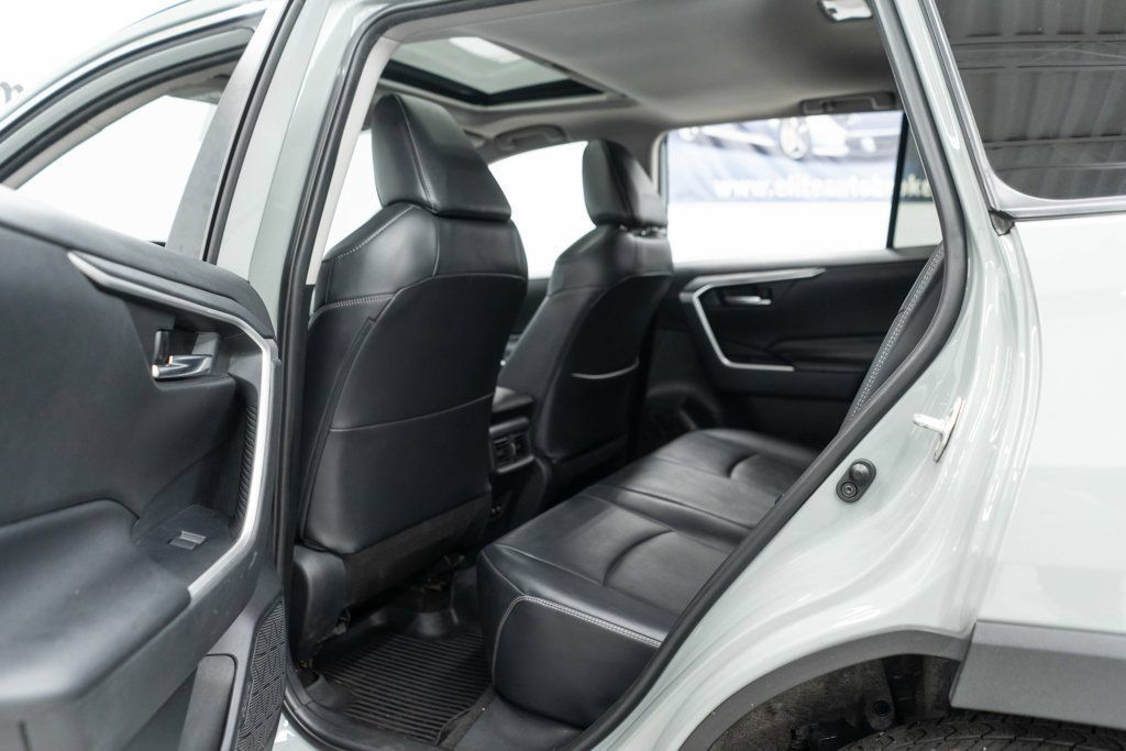 Used 2019 Toyota RAV4 XLE Premium AWD/4WD image 28