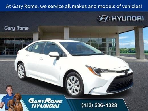 Used 2024 Toyota Corolla LE FWD image 3