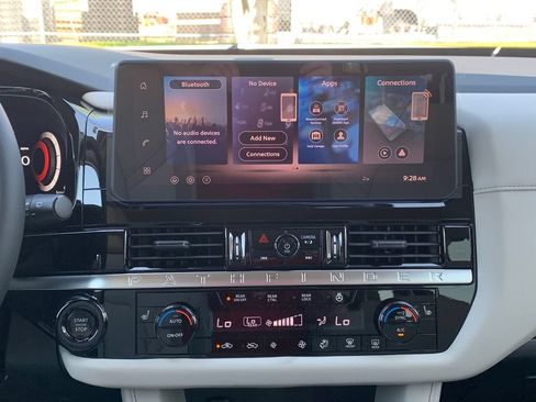 New 2026 Nissan Pathfinder SL w/ SL Premium Package FWD image 13