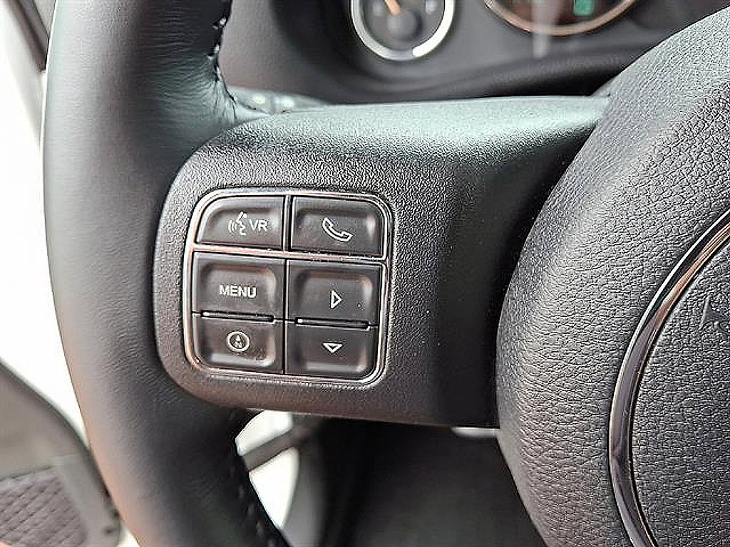 Used 2017 Jeep Wrangler Unlimited Sahara w/ Max Tow Package AWD/4WD image 7