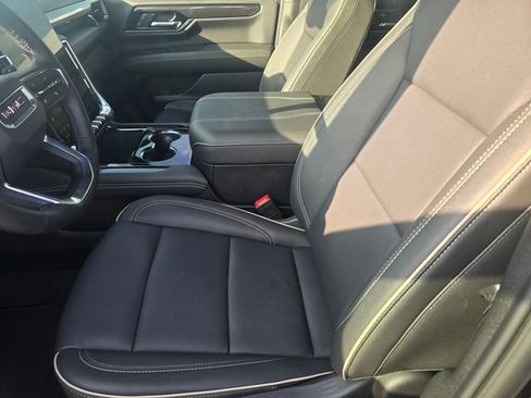 Used 2026 GMC Yukon XL Elevation image 20