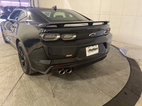Used 2022 Chevrolet Camaro SS image 3