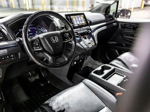 Used 2022 Honda Odyssey Touring image 11