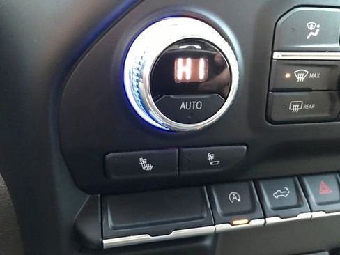 Used 2021 GMC Sierra 1500 SLT image 14