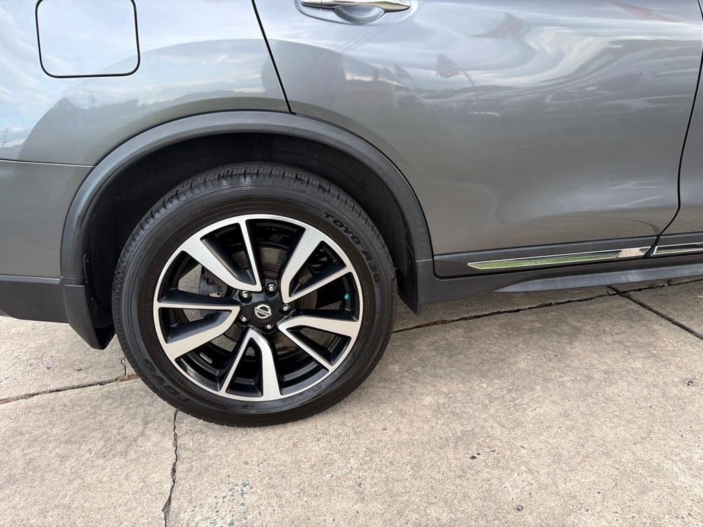 Used 2018 Nissan Rogue SL w/ Premium Package AWD/4WD image 40