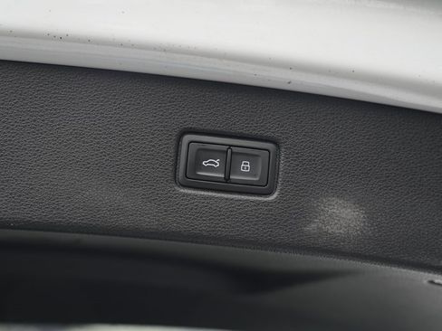 Used 2020 Audi SQ7 Prestige w/ Prestige Package image 16