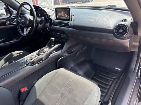 Used 2016 MAZDA MX-5 Miata Club RWD image 11