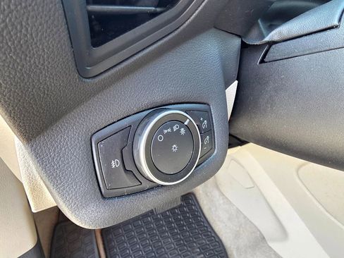 Used 2016 Ford Escape SE w/ Equipment Group 201A FWD image 33