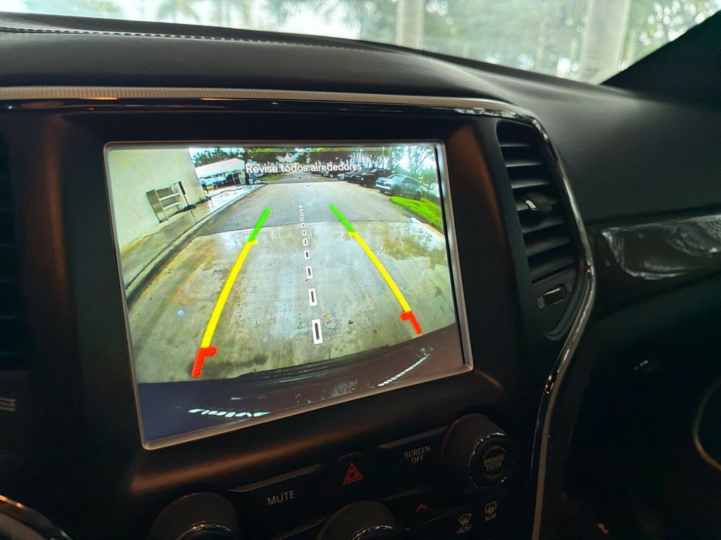 Used 2018 Jeep Grand Cherokee Trackhawk AWD/4WD image 10
