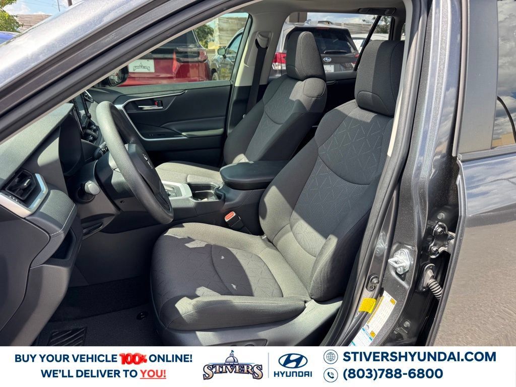 Used 2021 Toyota RAV4 XLE w/ Convenience Package AWD/4WD image 20