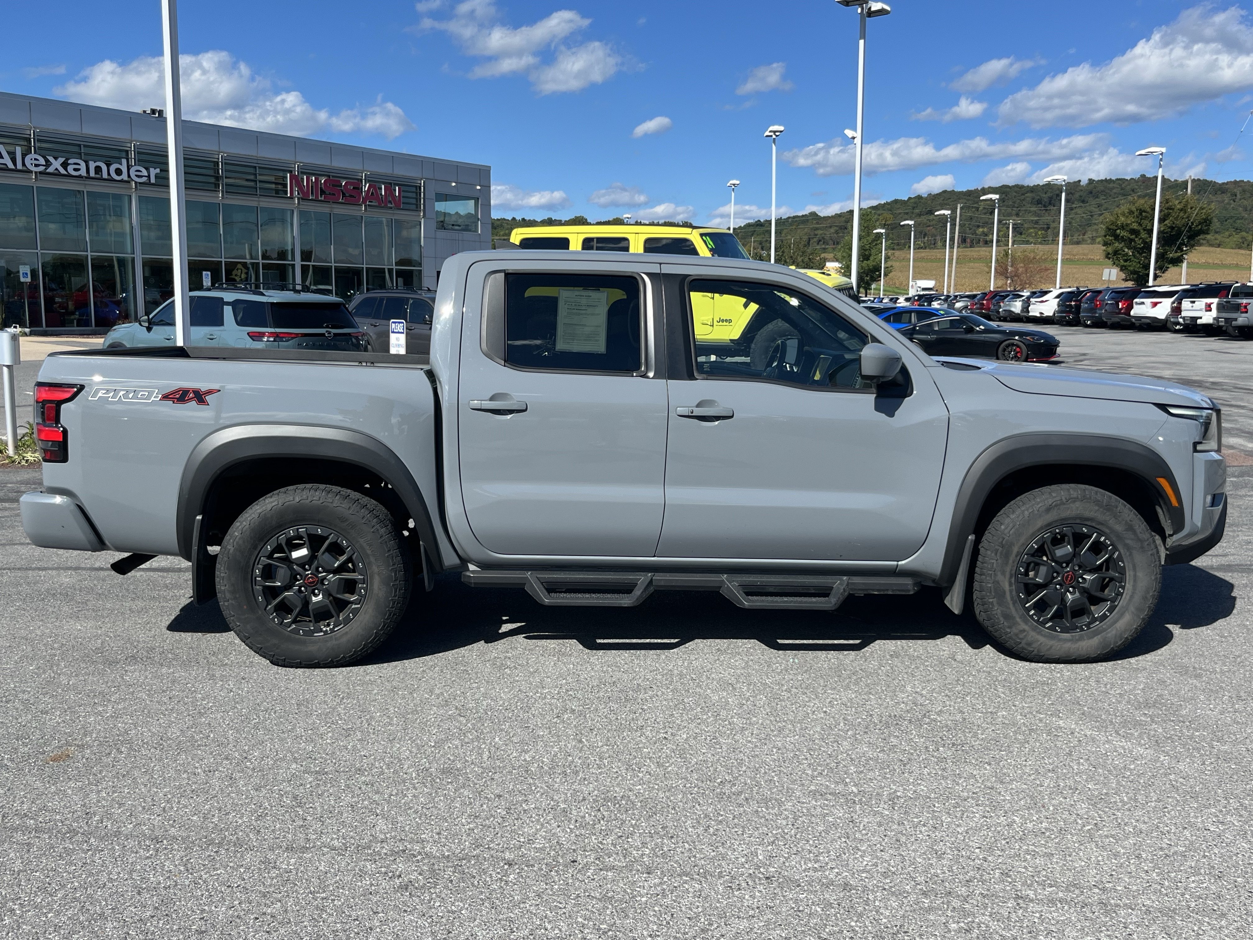 Used 2024 Nissan Frontier PRO-4X w/ Pro Premium Package AWD/4WD image 2