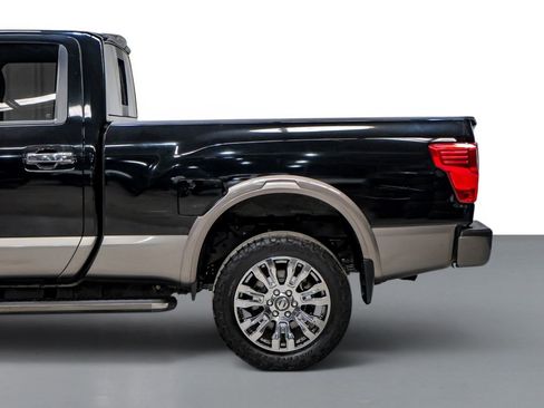 Used 2016 Nissan Titan Platinum Reserve AWD/4WD image 11