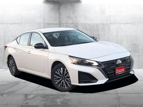 New 2026 Nissan Altima 2.5 SV AWD/4WD image 2