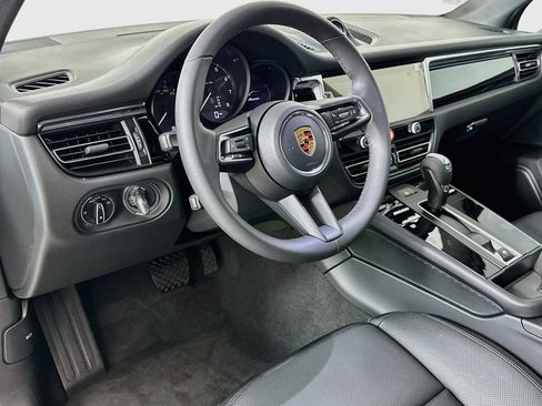 New 2026 Porsche Macan AWD/4WD image 4