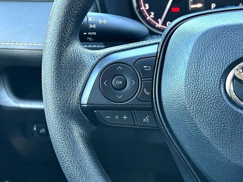 Certified 2025 Toyota RAV4 XLE FWD image 22