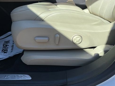 Used 2020 Buick Envision FWD image 12