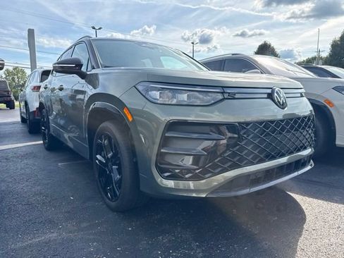 New 2026 Volkswagen Tiguan SE R-Line AWD/4WD image 12